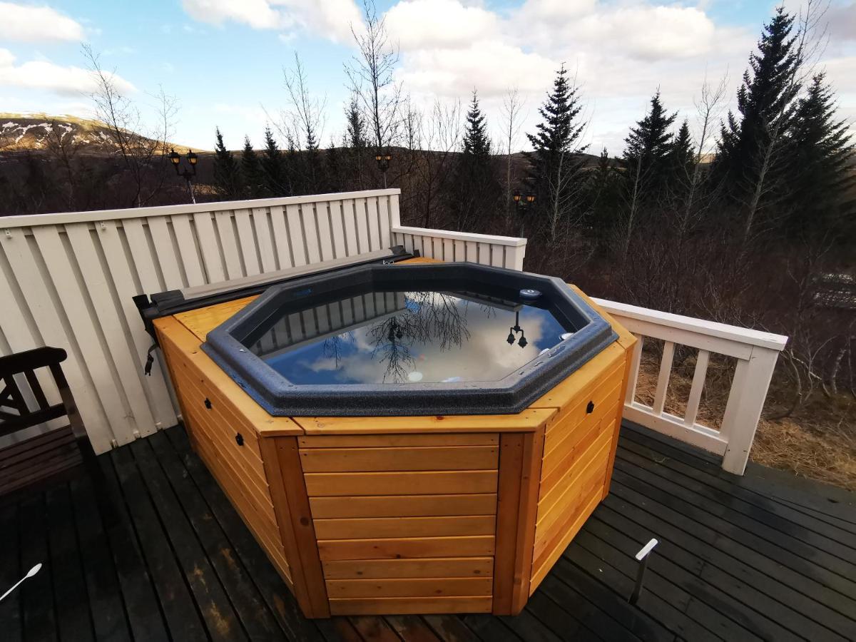 Bjoerk - A Cozy Hilltop Cottage - Great Location! Blaskogabyggd Buitenkant foto