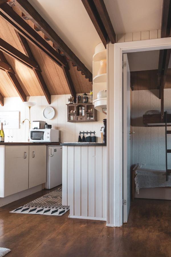 Bjoerk - A Cozy Hilltop Cottage - Great Location! Blaskogabyggd Buitenkant foto
